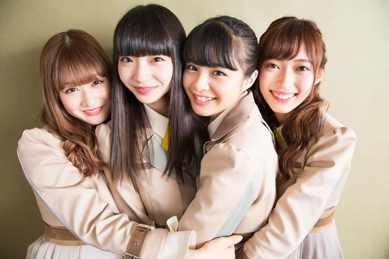 加藤美南、荻野由佳、本間日陽、山口真帆